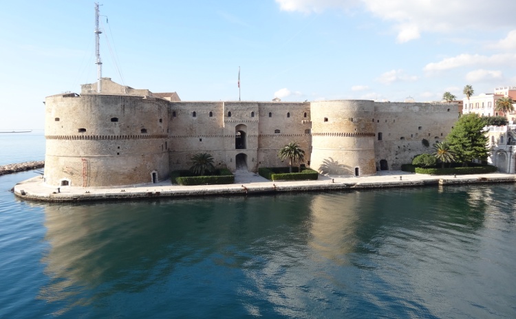 Puglia - Castello Aragonese (Taranto)