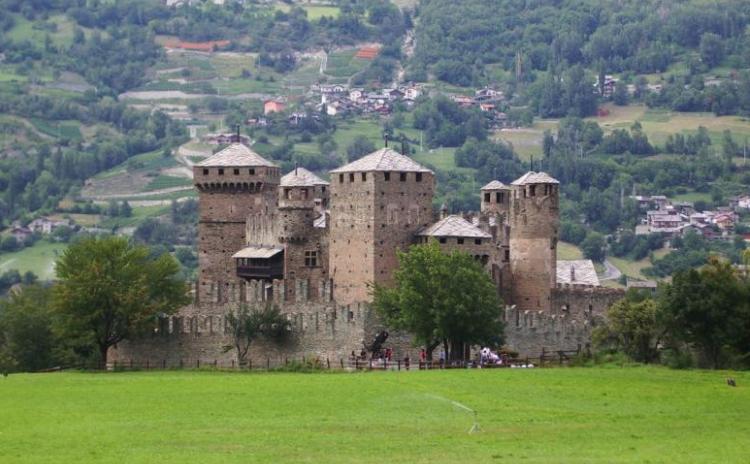 Valdaosta Castello di Fenis